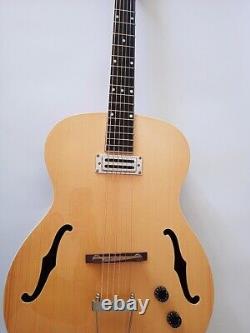 Electric Acoustic Guitar 6-string Semi-hollow in Natural with Pickups F-Hole