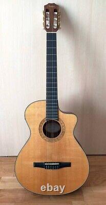 Taylor NS32-CE Nylon Strings Classic Electric Acoustic Guitar Natural Used