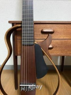 Guitare électrique acoustique silencieuse Yamaha SLG200N NT modèle à cordes nylon d'occasion