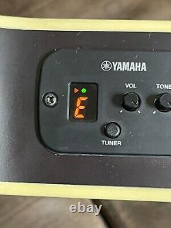 Yamaha APXT2 Guitare acoustique-électrique compacte à l'échelle 3/4 - Starburst - avec étui souple